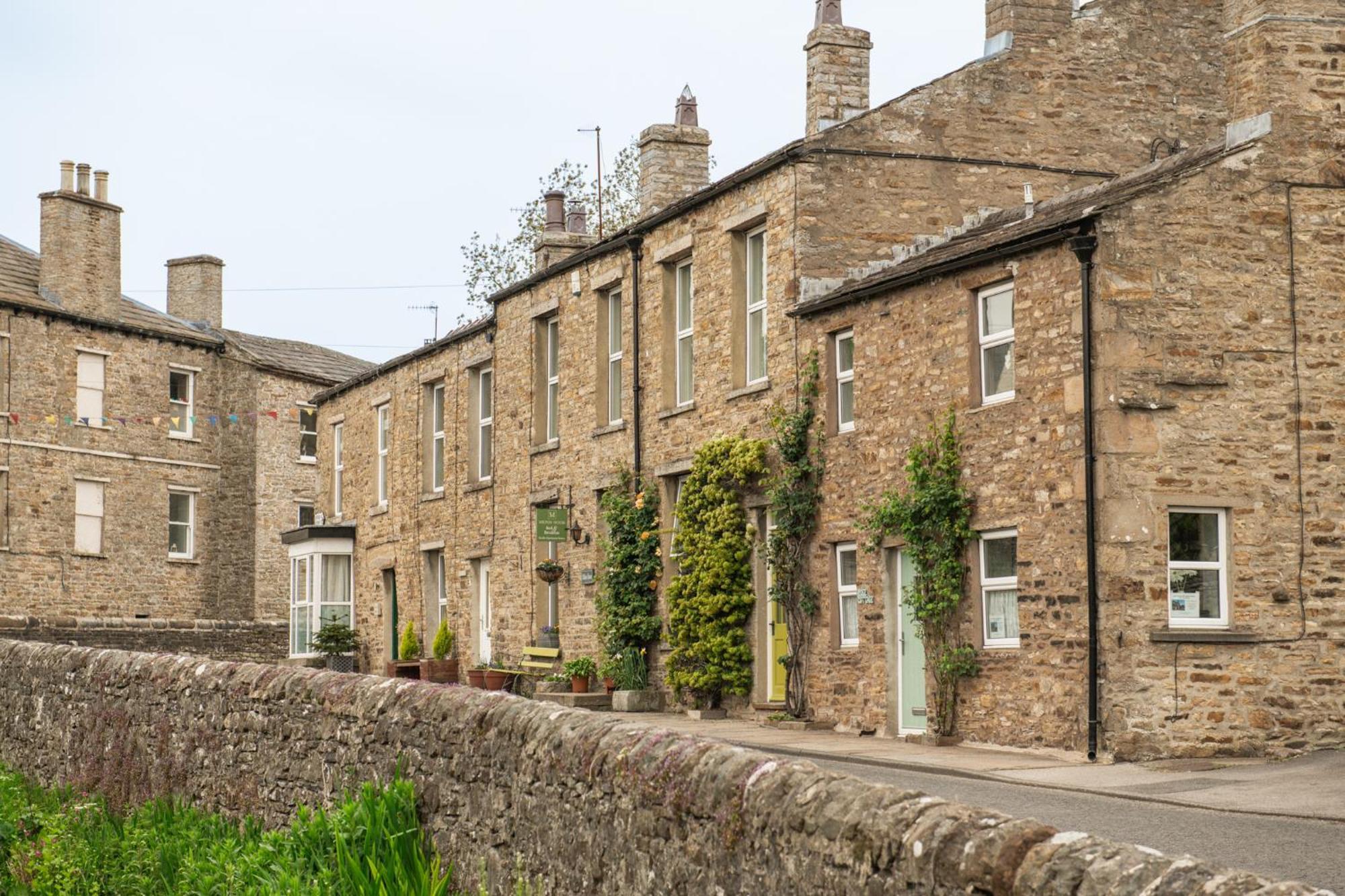 Milton House Studio Apartments Askrigg Exterior photo