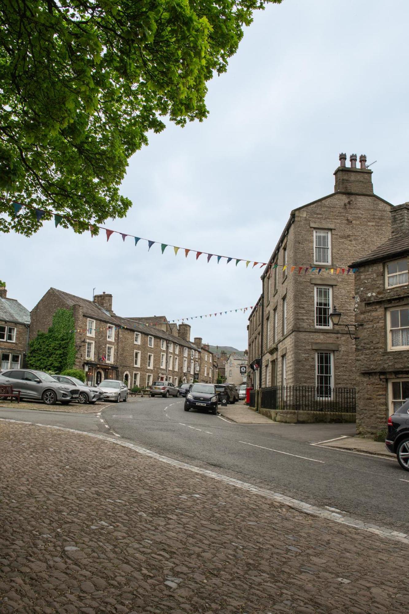 Milton House Studio Apartments Askrigg Exterior photo